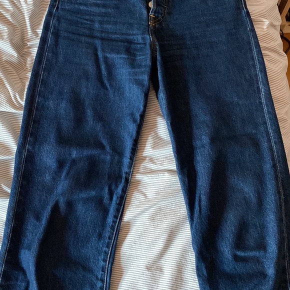 Ribcage Levi’s Jeans - Picture 3 of 3